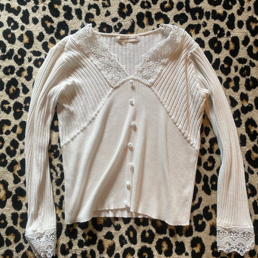White Cocoon Distribution cardigan with lace details